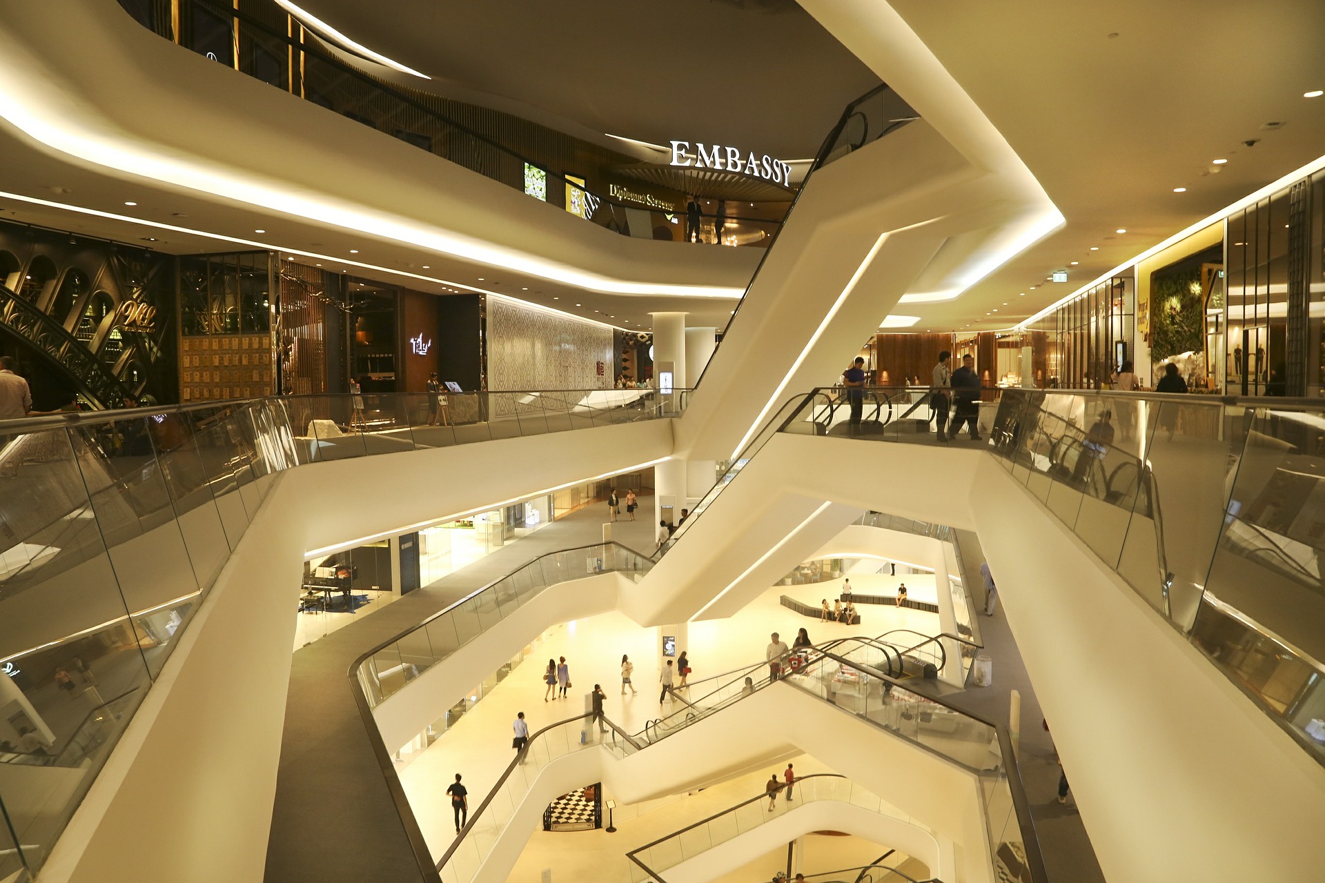 centro comercial moderno